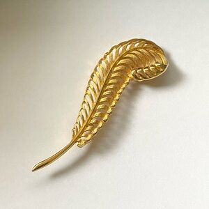 Vintage Feather Brooch Pin